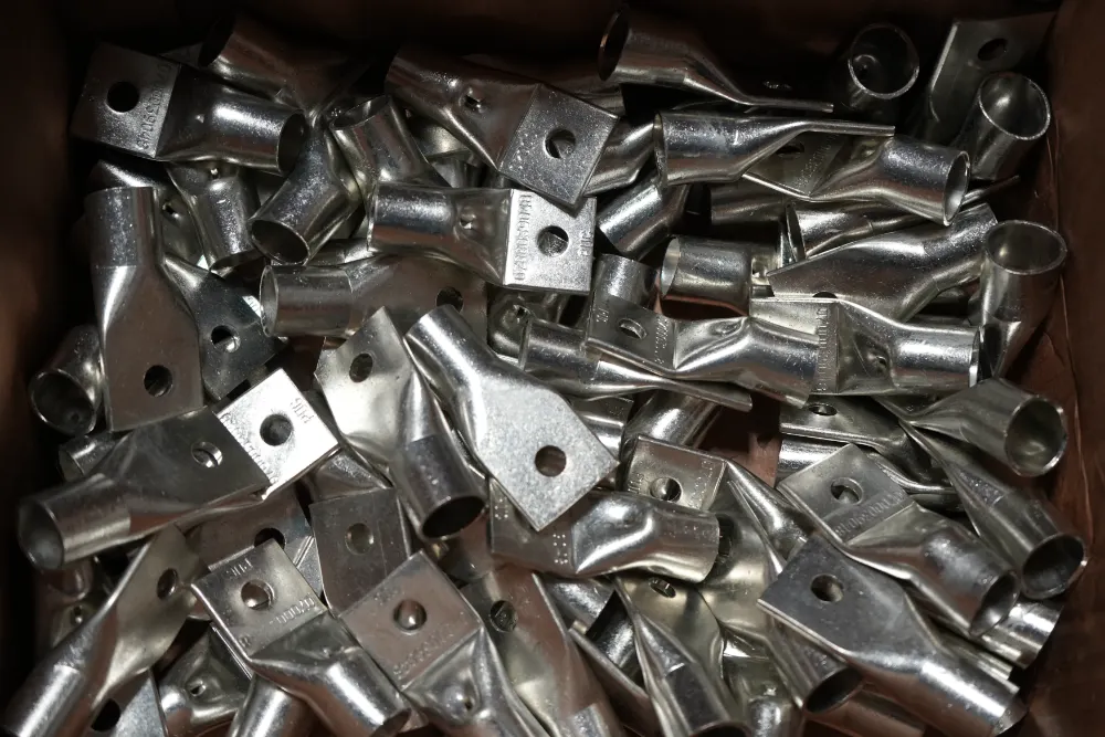 Lugs and Terminals (2) Lugs and Terminals
